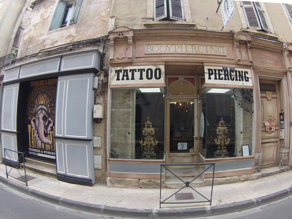 tattoo-on-move_magasin_carpentras_2.jpg