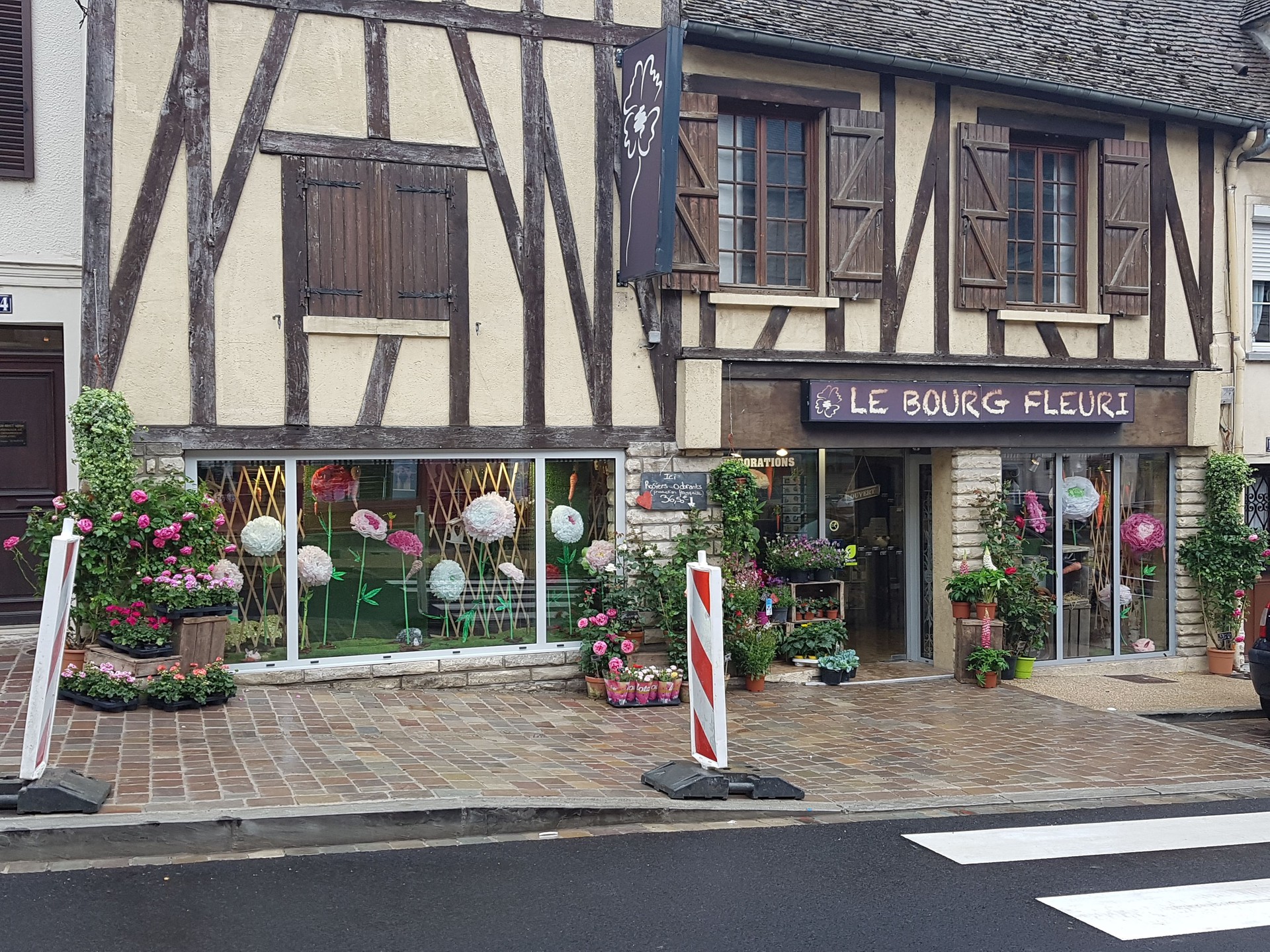 Photo Boutique ext.jpg